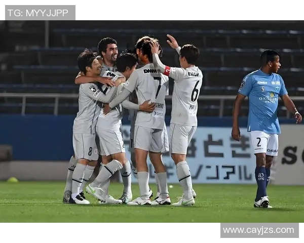 清水心跳与神户胜利船的激烈对决展现足球魅力与团队精神的巅峰较量 清水心跳与神户胜利船的激烈对决展现足球魅力与团队精神的巅峰较量