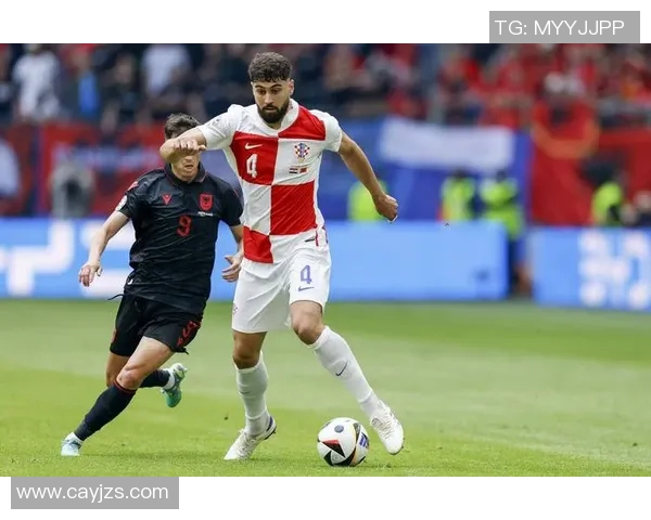 格瓦迪奥尔:年轻后卫的崛起与未来足球的无限可能性