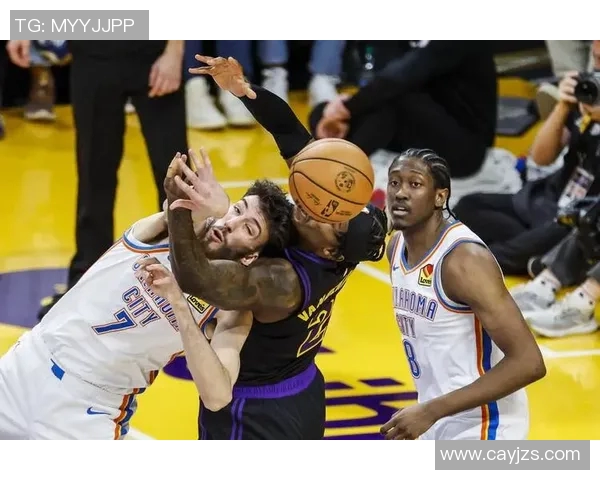 湖人对阵雷霆精彩赛事360直播全程回顾与分析 湖人对阵雷霆精彩赛事360直播全程回顾与分析