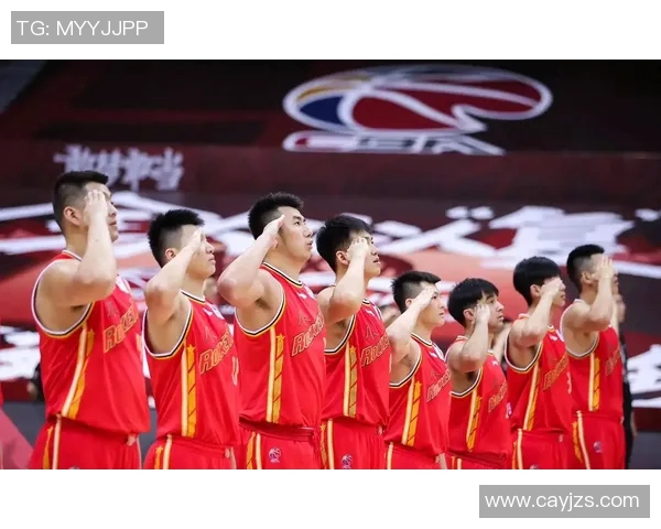 篮球明星对打激战巅峰对决球场传奇瞬间尽显风采与实力的较量